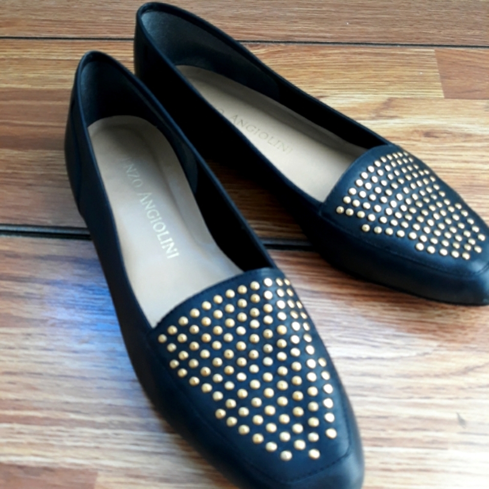 Enzo Angiolini womens black flats. Size 9 narrow